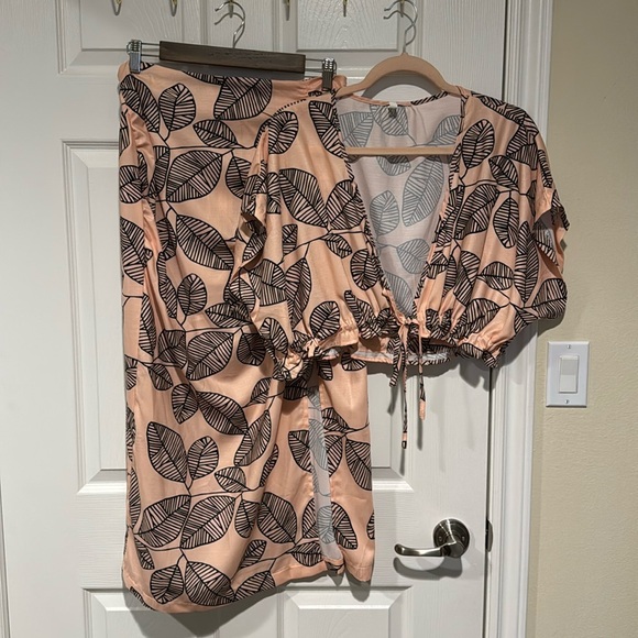 SHEIN Dresses & Skirts - Leaf print 2pc set